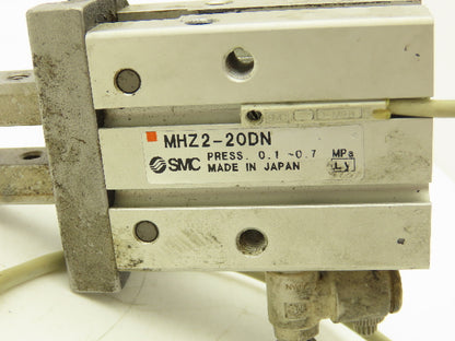 SMC MHZ2-20DN Pneumatic Parallel Air Gripper 20mm Bore Double Acting Lot of 2
