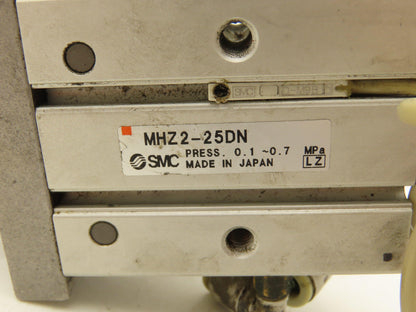 SMC MHZ2-25DN Pneumatic Parallel Air Gripper 25mm Bore Double Acting Lot of 2