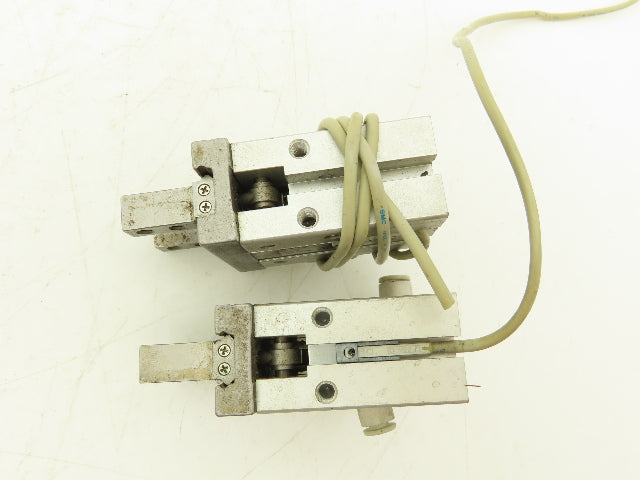 SMC MHZ2-20D1 Pneumatic Parallel Air Gripper 20mm Bore Double Acting Lot of 2