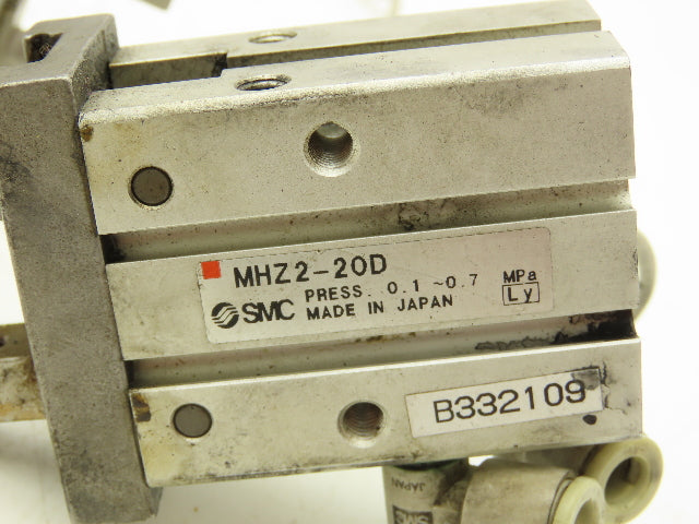 SMC MHZ2-20D Pneumatic Parallel Air Gripper 20mm Bore Double Acting Lot of 2