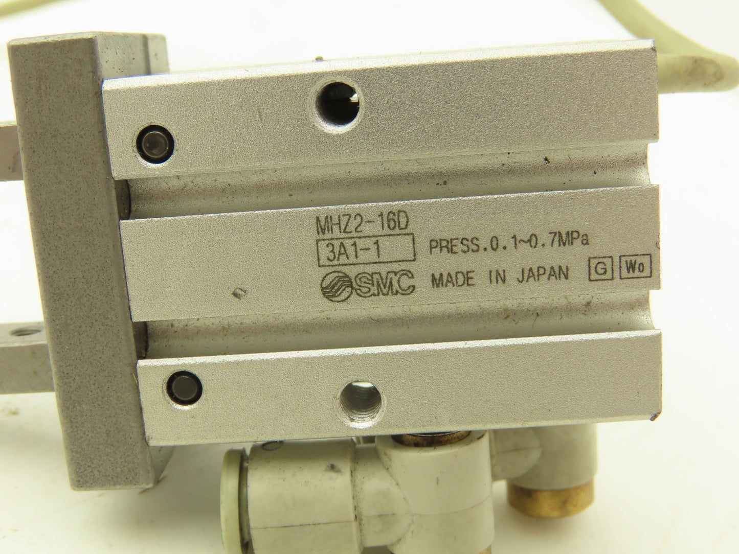 SMC MHZ2-16D Pneumatic Parallel Air Gripper 16mm Bore Double Acting Lot of 2