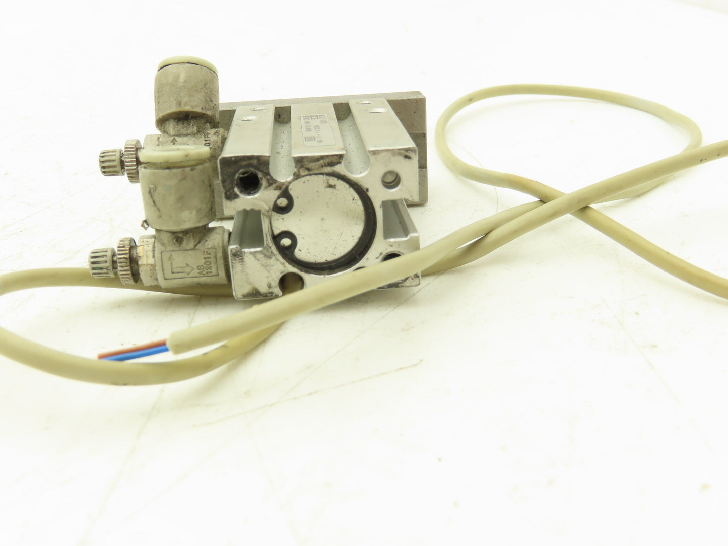 SMC MHZL2-16D3 Pneumatic Parallel Air Gripper 16mm Bore Double Acting