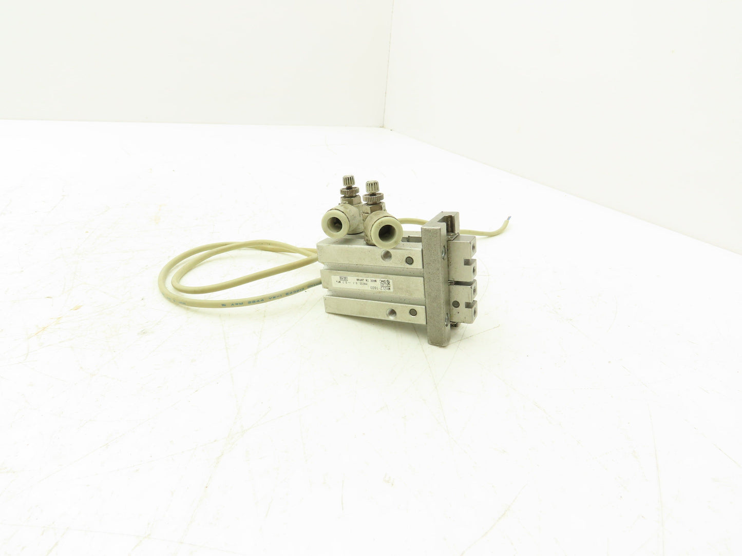 SMC MHZL2-16D3 Pneumatic Parallel Air Gripper 16mm Bore Double Acting