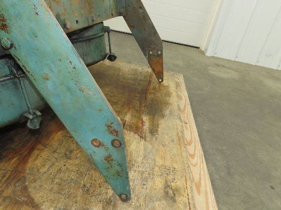 Donaldson A14173 Air Intake Filter Dual Housing 4" Inlet Bracket