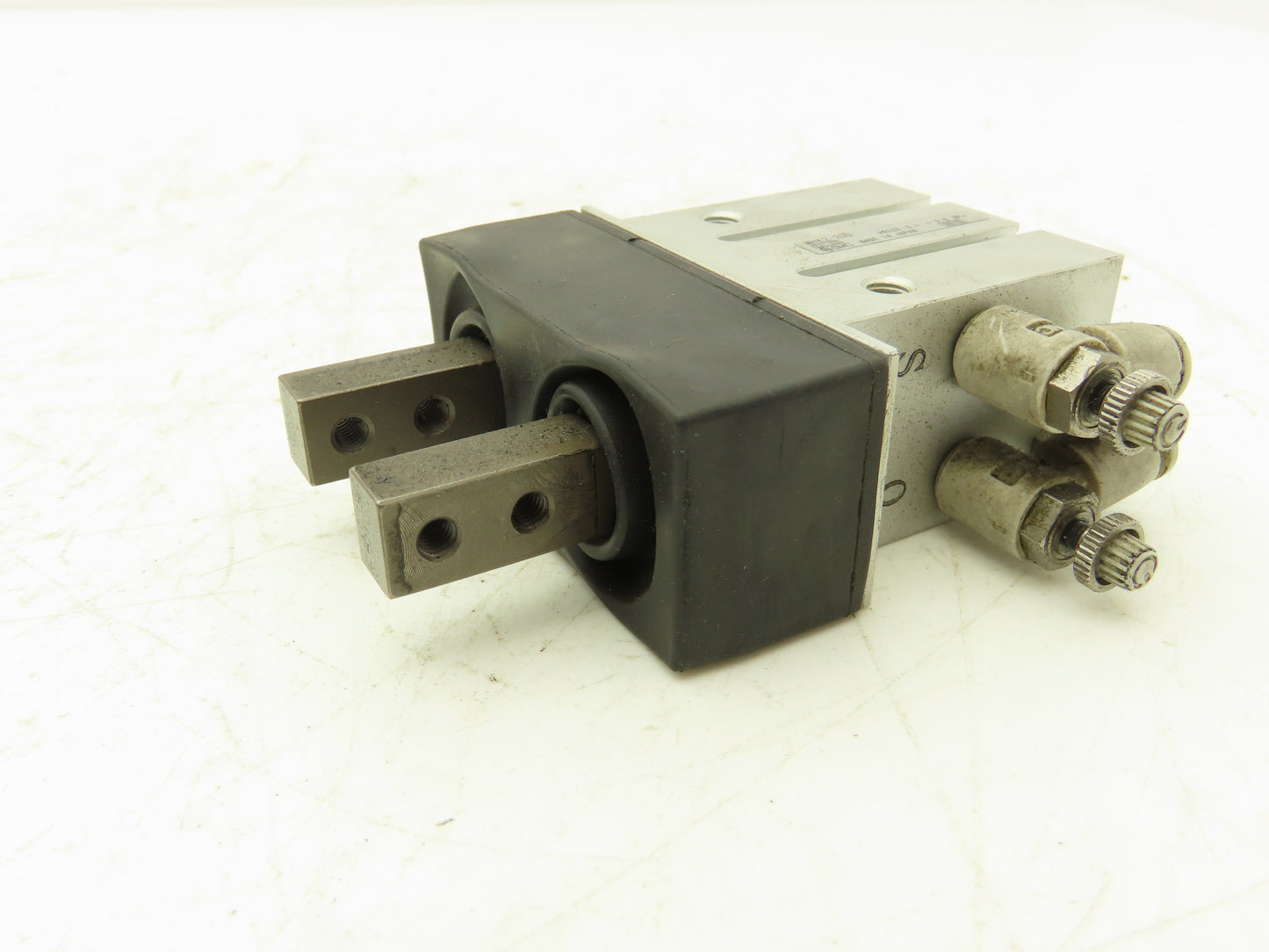 SMC MHK2-20D Pneumatic Parallel Air Gripper 25mm Bore Double Acting