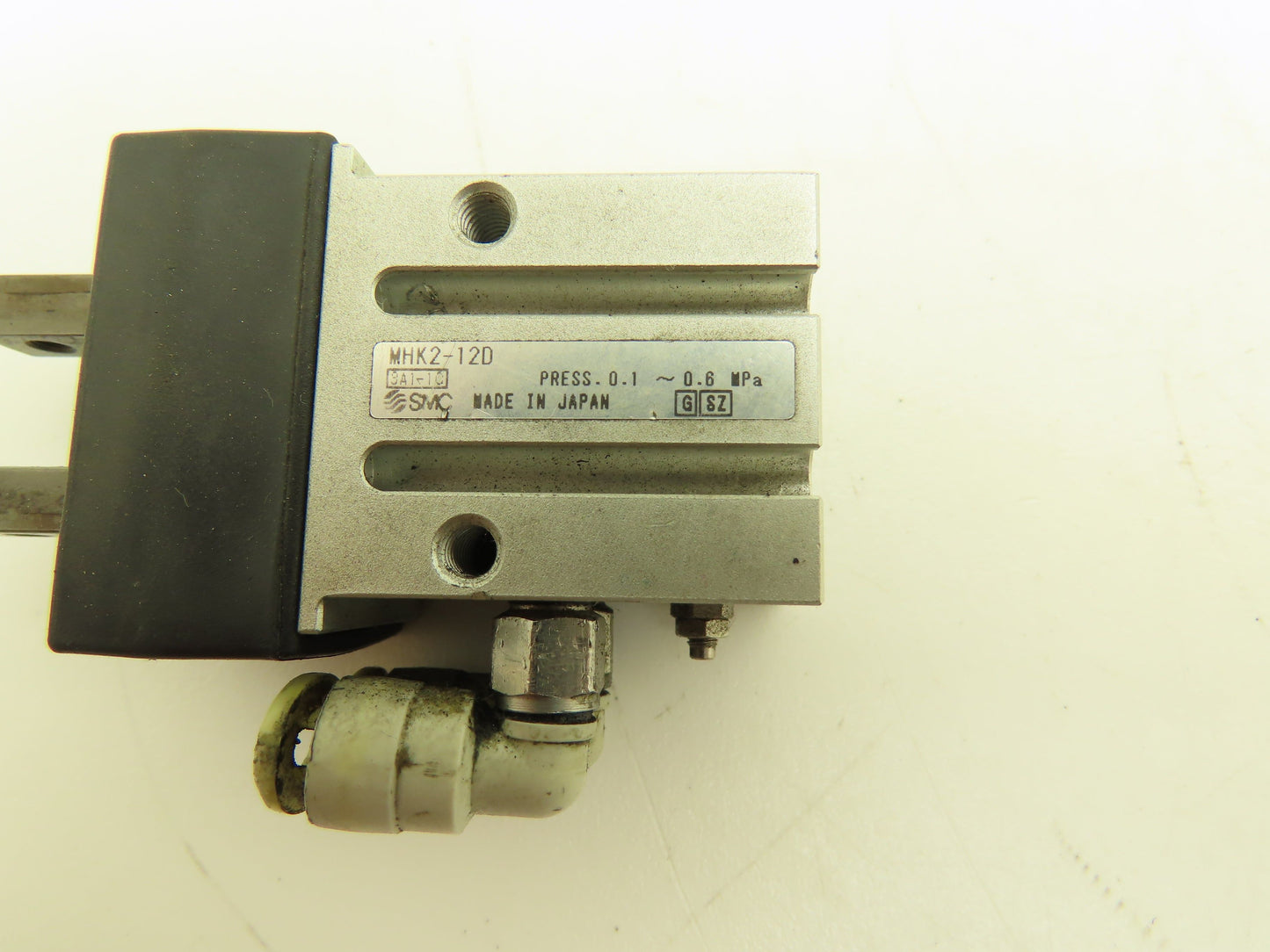 SMC MHK2-12D Pneumatic Parallel Air Gripper 12mm Bore Double Acting