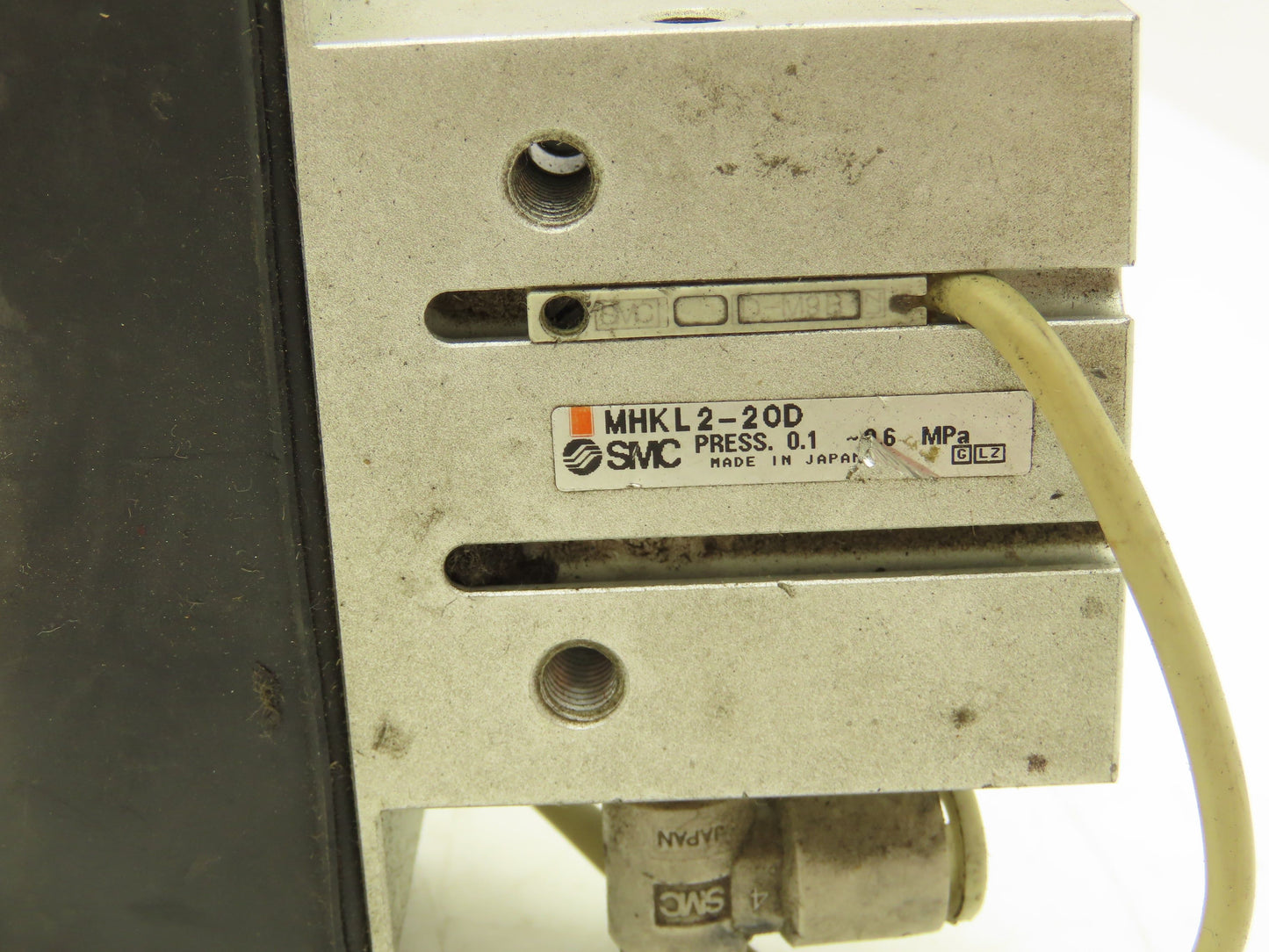 SMC MHKL2-20D Pneumatic Parallel Air Gripper 20mm Bore Double Acting Long Stroke