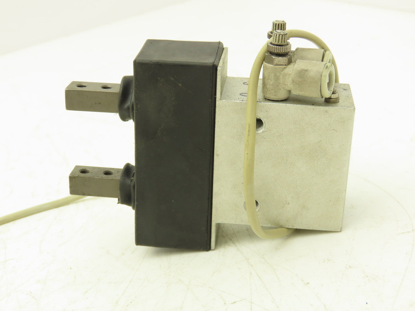 SMC MHKL2-20D Pneumatic Parallel Air Gripper 20mm Bore Double Acting Long Stroke