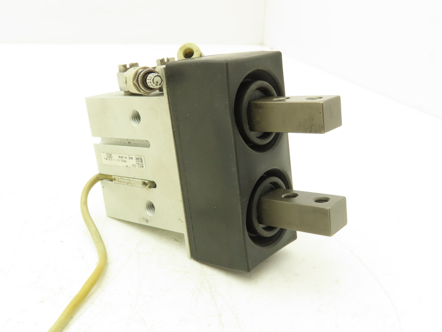 SMC MHK2-25D Pneumatic Parallel Air Gripper 25mm Bore Double Acting