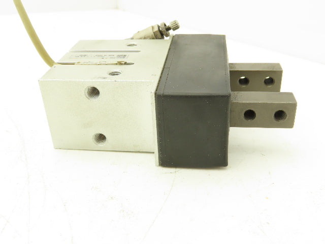 SMC MHK2-25D Pneumatic Parallel Air Gripper 25mm Bore Double Acting