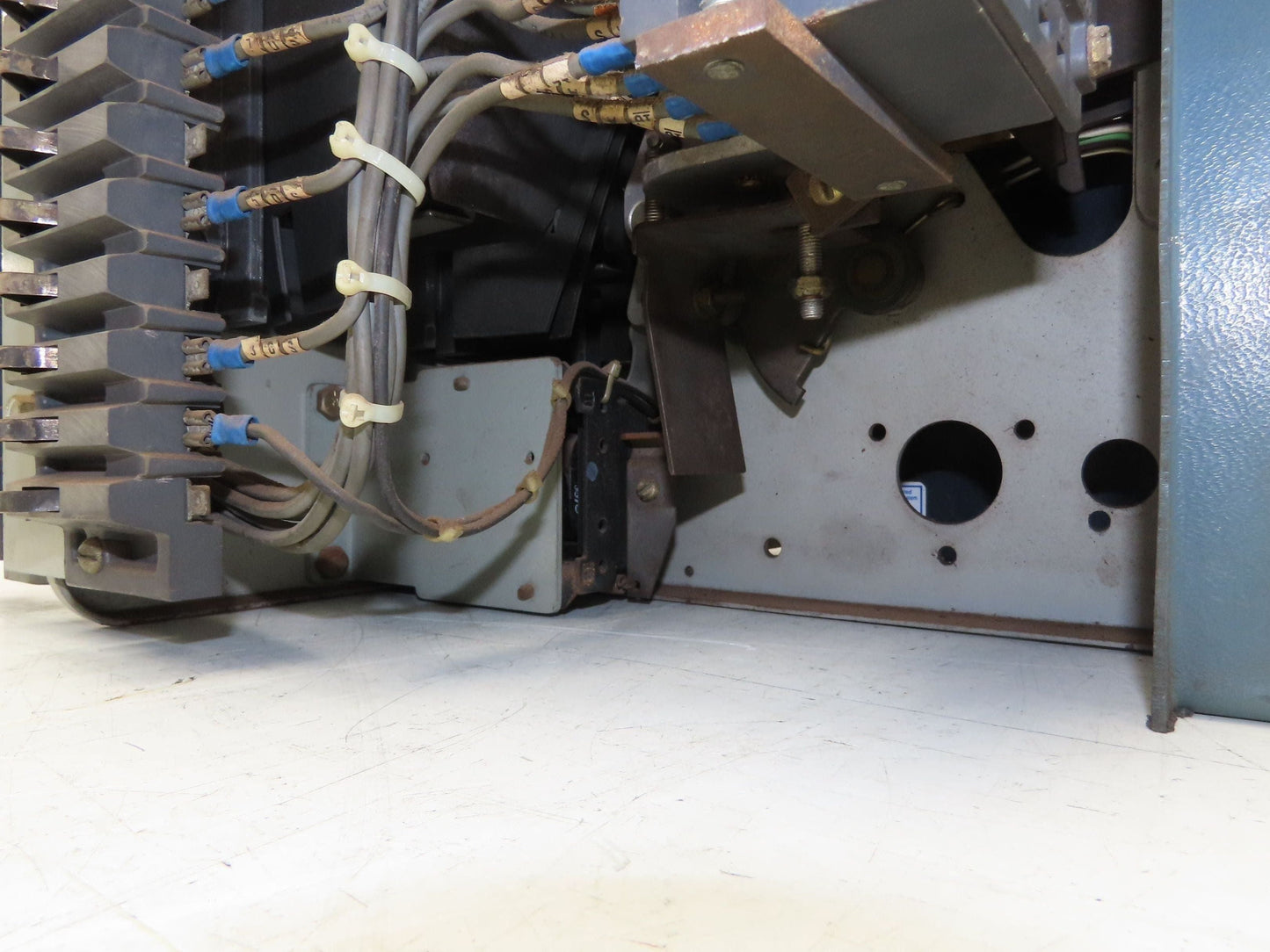 Allis Chalmers LA-600 Air Circuit Breaker 600VAC 600A Switchgear Static Trip II