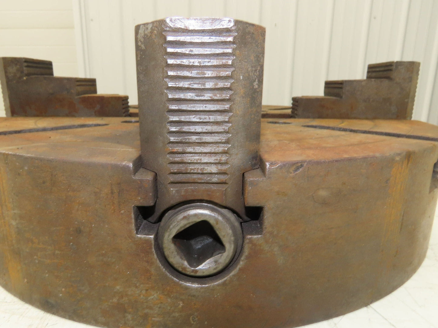 4-Jaw Independent Lathe Chuck 16" OD