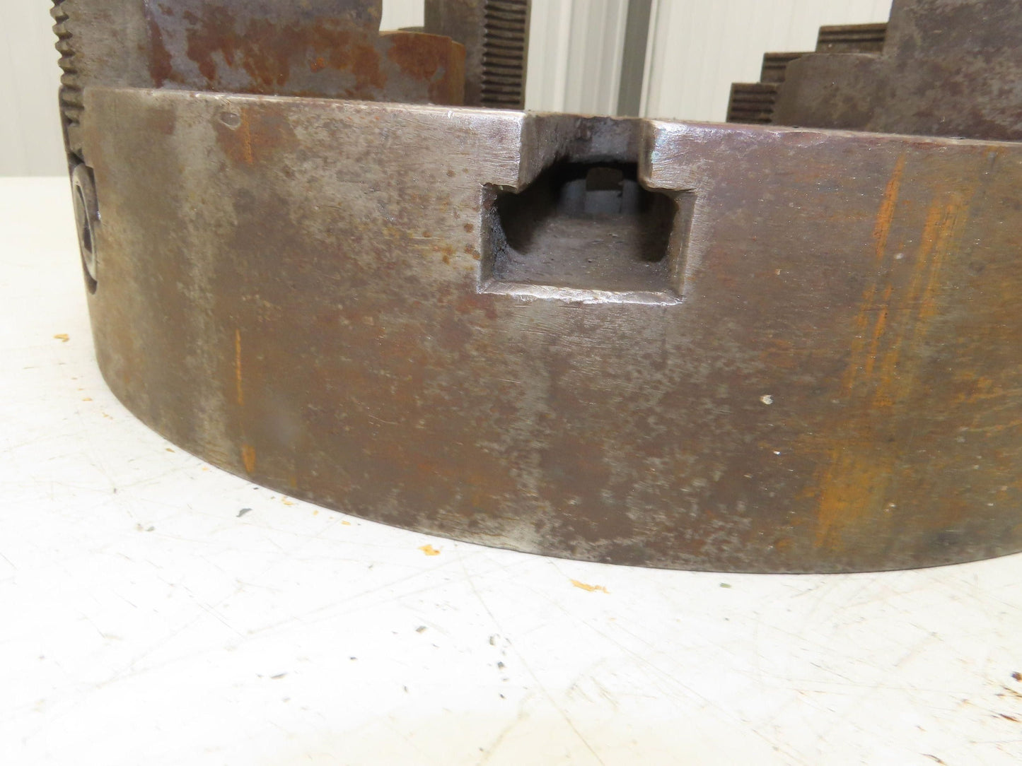 4-Jaw Independent Lathe Chuck 16" OD