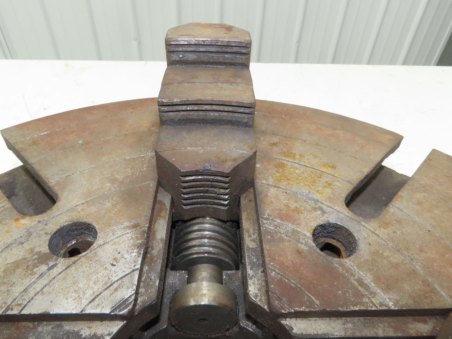 4-Jaw Independent Lathe Chuck 16" OD