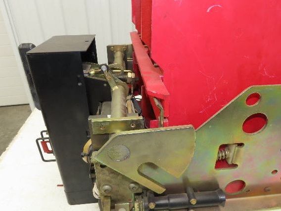 Siemens RL-2000 Air Circuit Breaker 600VAC 2000A Switchgear Static Trip III