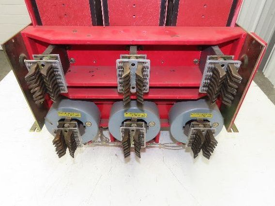 Siemens RL-2000 Air Circuit Breaker 600VAC 2000A Switchgear Static Trip III