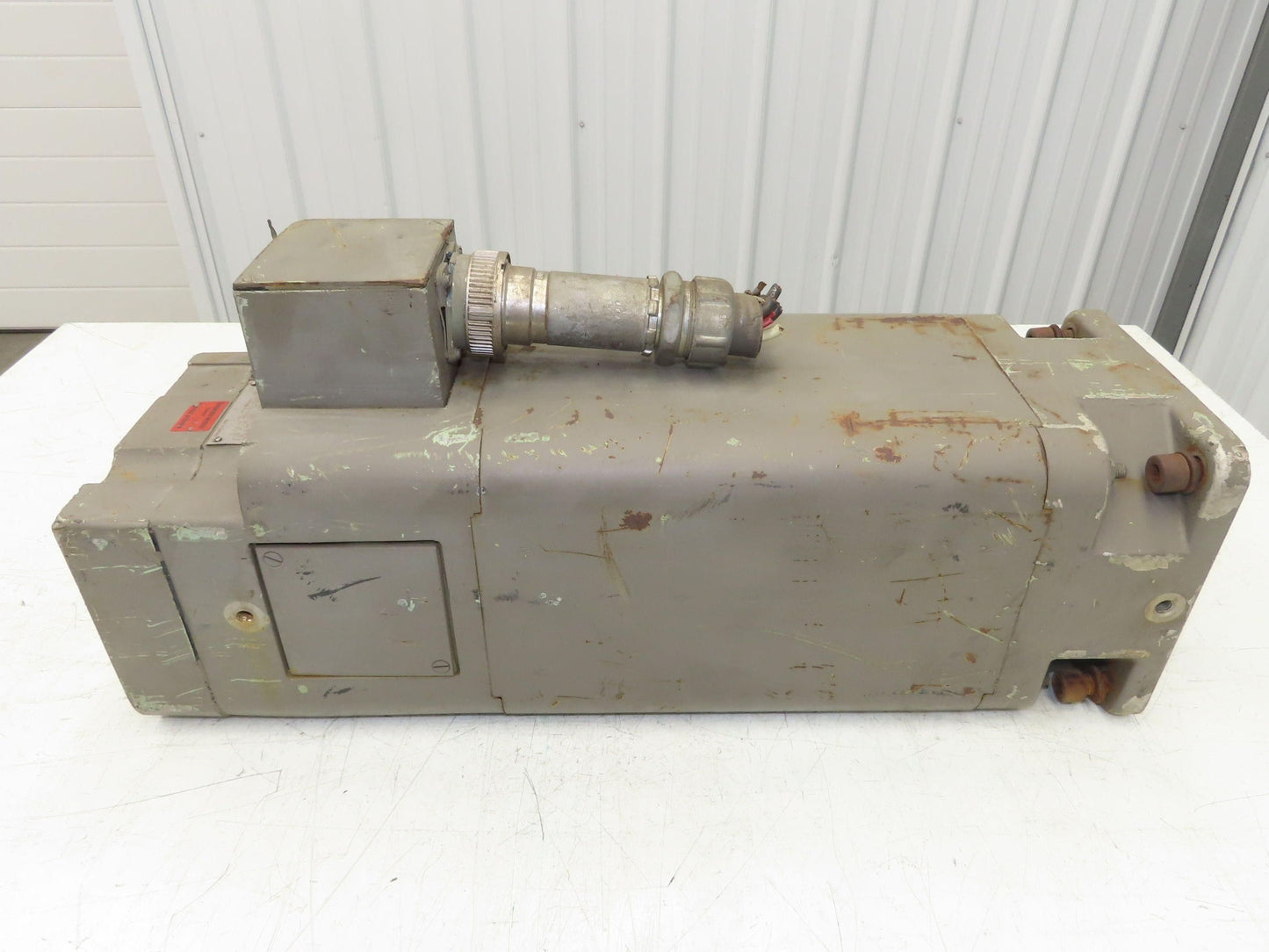 Cincinnati Milacron 1 HU3106-0AD01-Z Permanent Magnet DC Servo Motor IEC 100