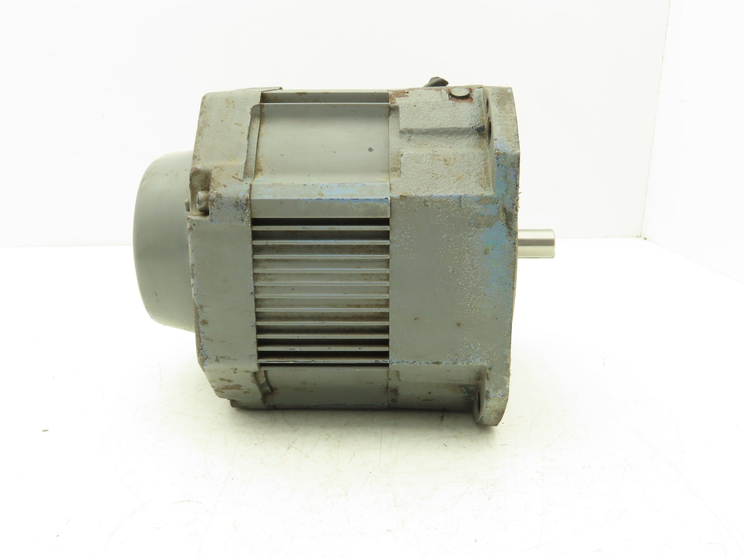 Yaskawa Electric USADED-13YRW11 AC Servo Motor UTMAH-B12BDYR7 Encoder