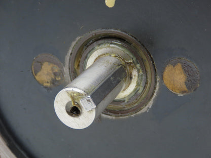 Yaskawa Electric USADED-13YRW11 AC Servo Motor UTMAH-B12BDYR7 Encoder