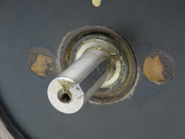 Yaskawa Electric USADED-13YRW11 AC Servo Motor UTMAH-B12BDYR7 Encoder