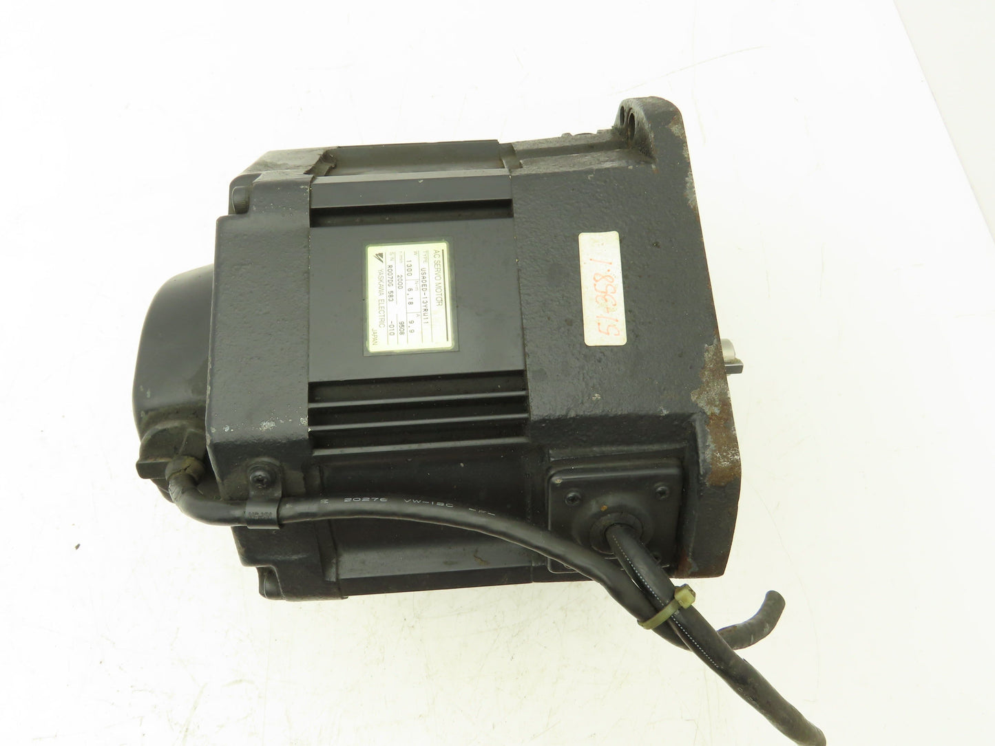 Yaskawa Electric USADED-13YRW11 AC Servo Motor UTMAH-B12BDYR7 Encoder