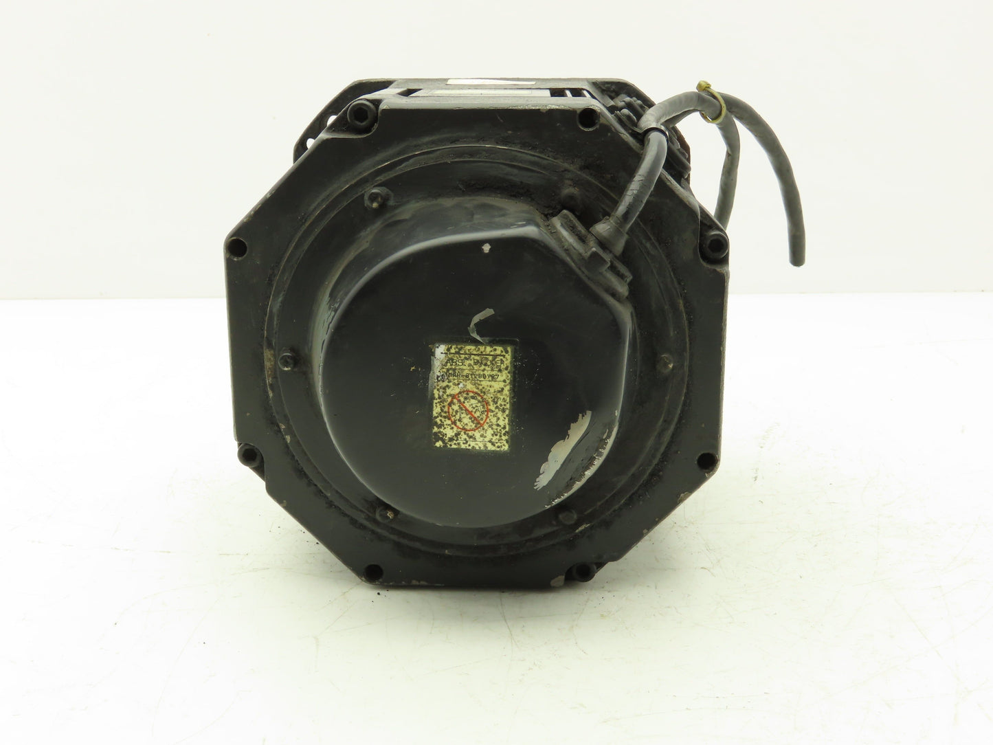 Yaskawa Electric USADED-13YRW11 AC Servo Motor UTMAH-B12BDYR7 Encoder