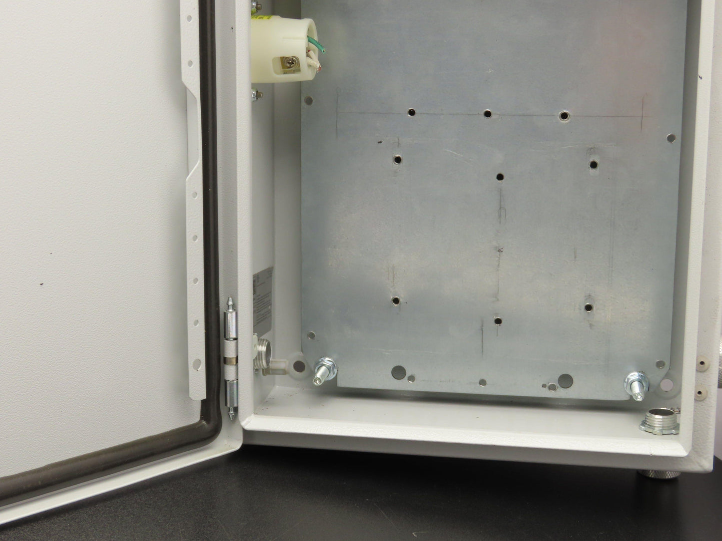 Rittal WM 8017529 Electrical Enclosure 16x12x6" Hubbell Connectors