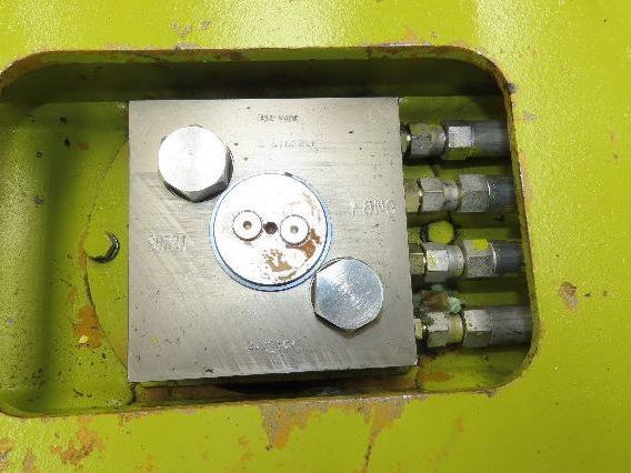 Cascade 40D Paper Roll Clamp 4000LB Fork Lift Truck Clamping Attachment Class 2