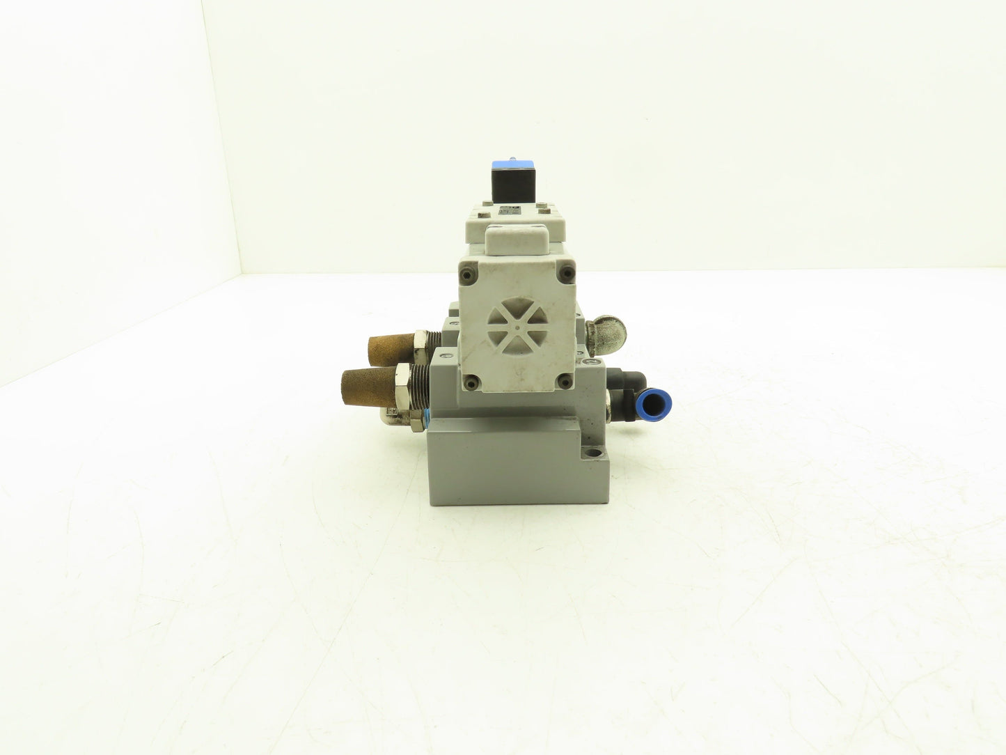 Parker H31VXBG0B9D Pneumatic Solenoid Valve 24VDC 4/2 with Manifold 3/4"npt