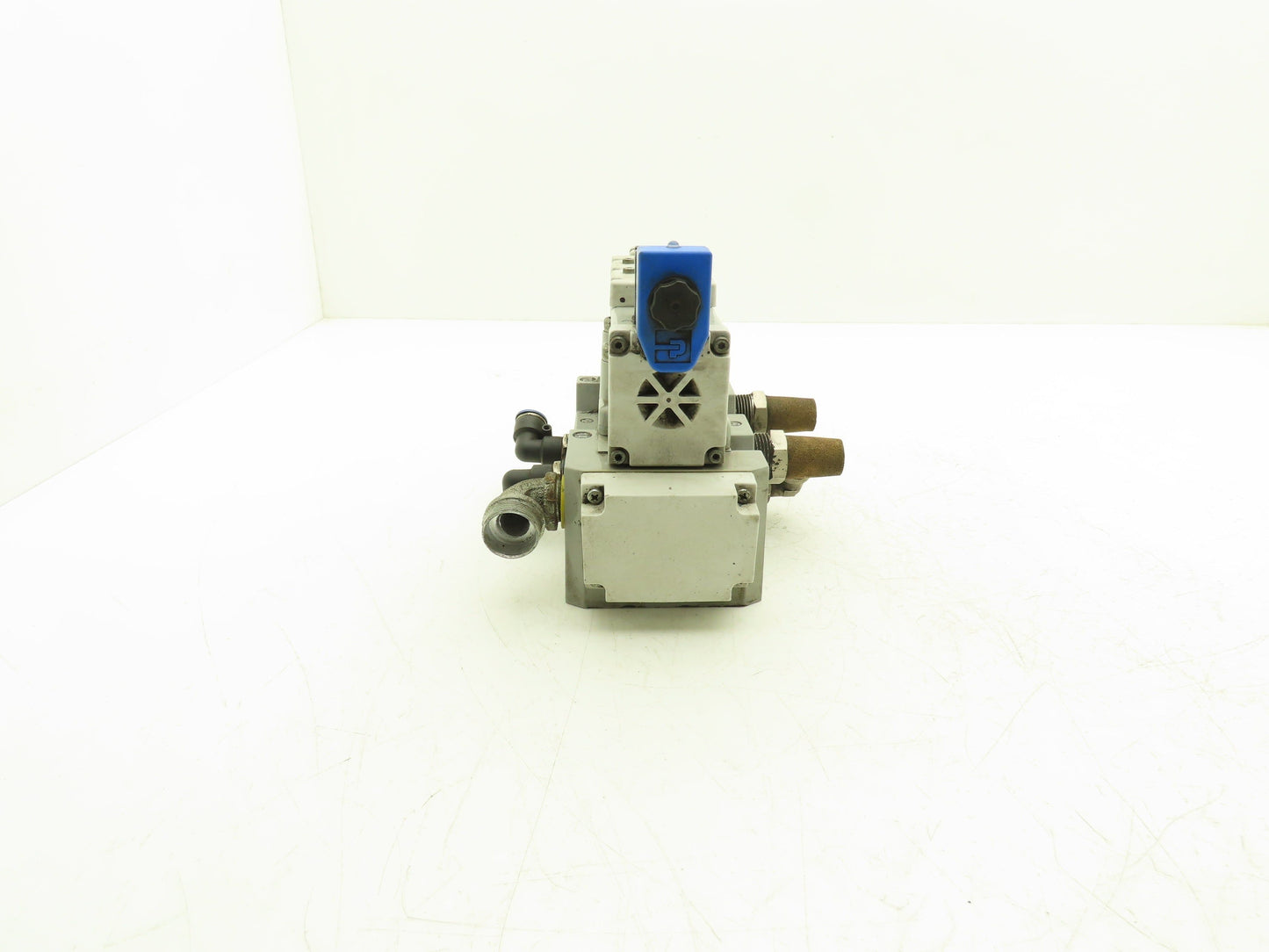 Parker H31VXBG0B9D Pneumatic Solenoid Valve 24VDC 4/2 with Manifold 3/4"npt