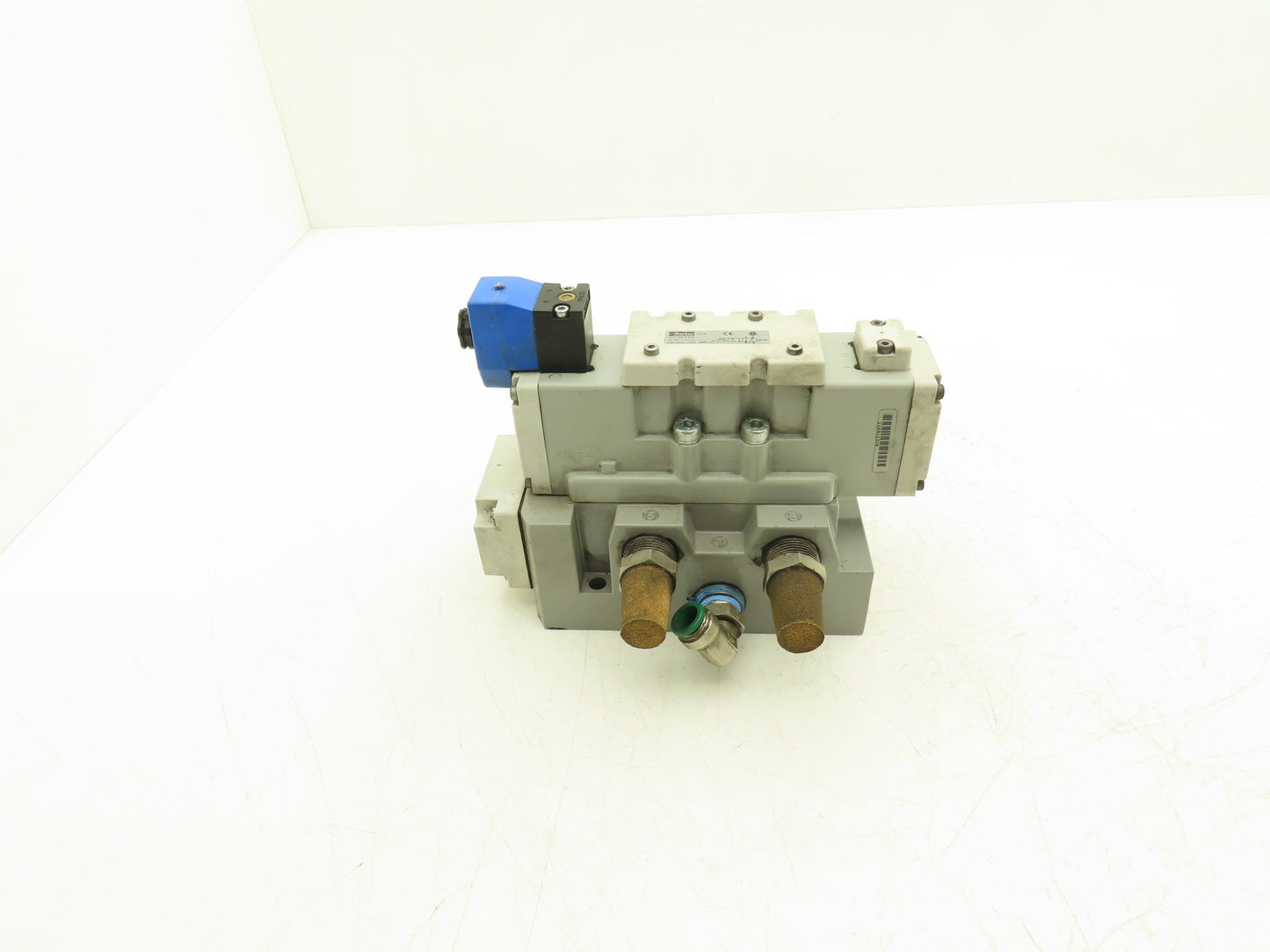 Parker H31VXBG0B9D Pneumatic Solenoid Valve 24VDC 4/2 with Manifold 3/4"npt
