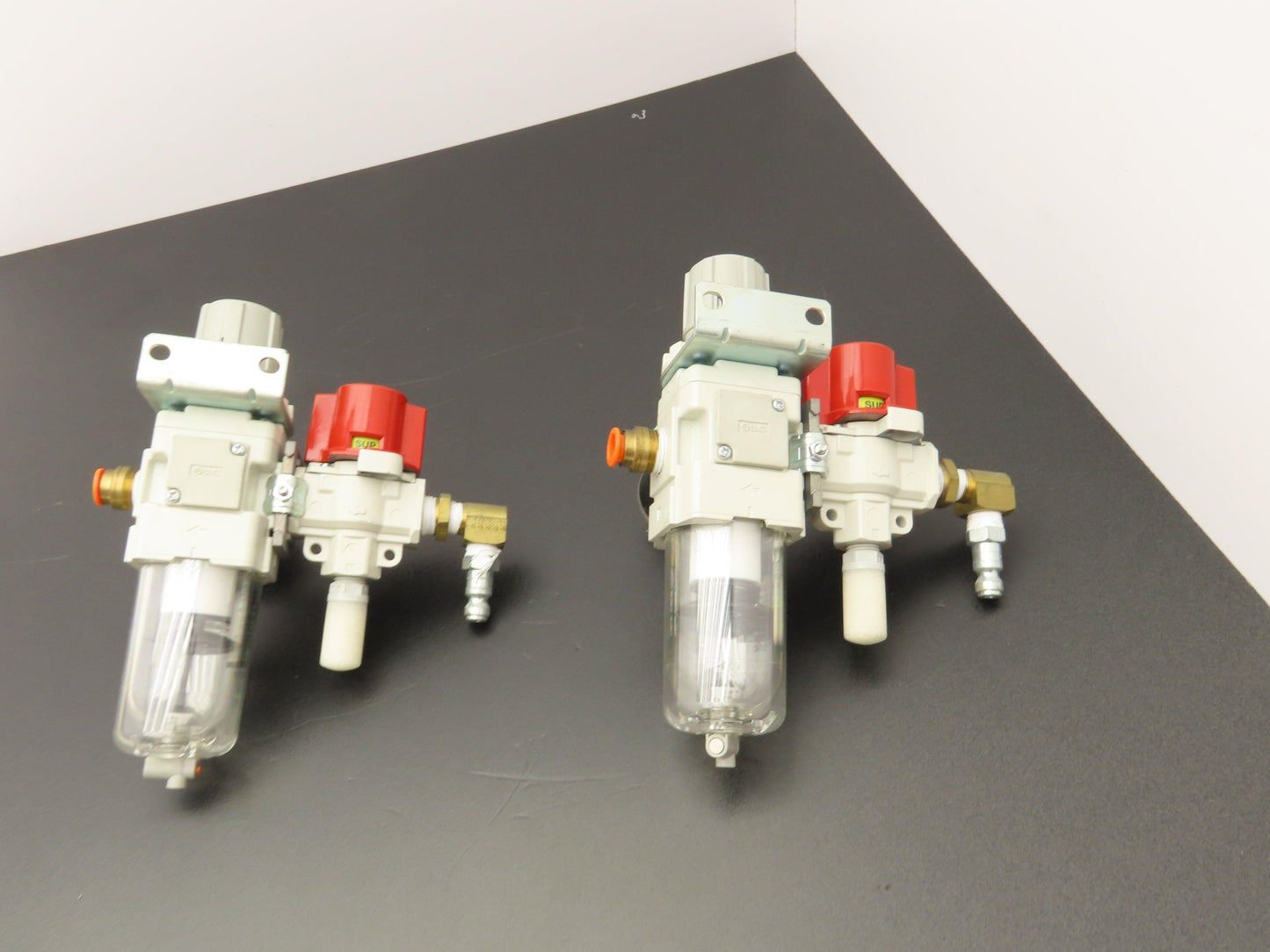 SMC VHS30-N03B-Z Regulator Filter Valve Gauge Muffler Assembly Lot of 2