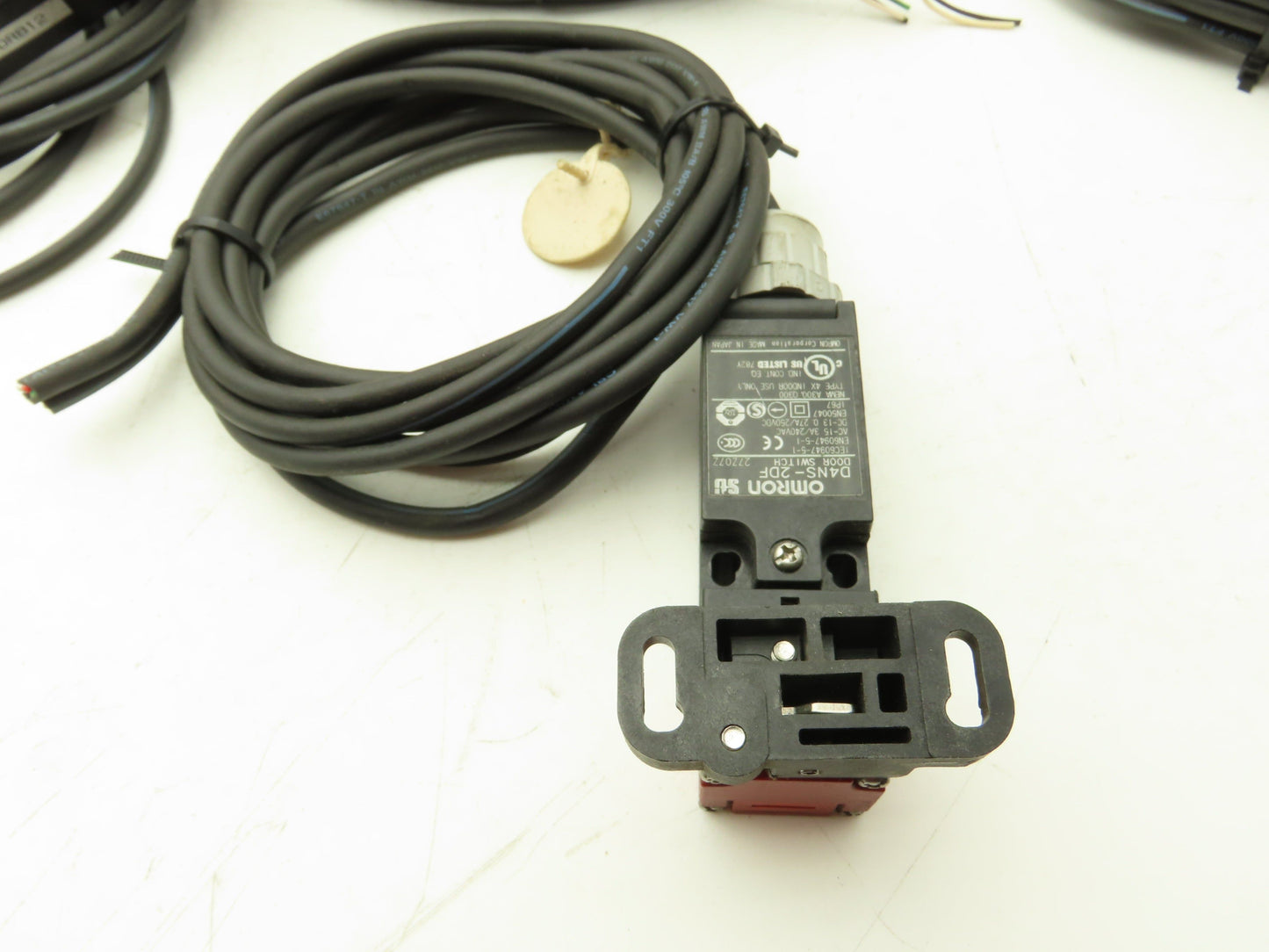 Omron D4NS-2DF Safety Door Switch 3A 240VAC/0.27A 250VDC Lot of 13