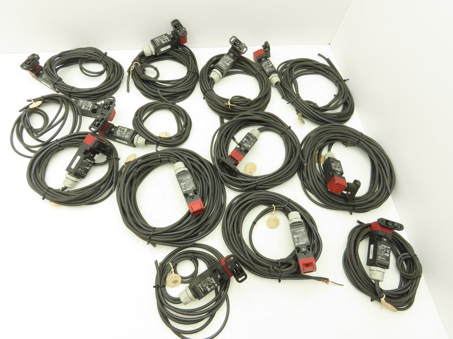 Omron D4NS-2DF Safety Door Switch 3A 240VAC/0.27A 250VDC Lot of 13