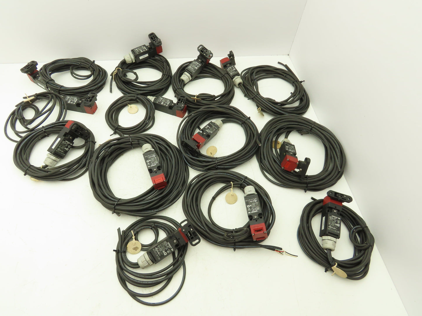 Omron D4NS-2DF Safety Door Switch 3A 240VAC/0.27A 250VDC Lot of 13