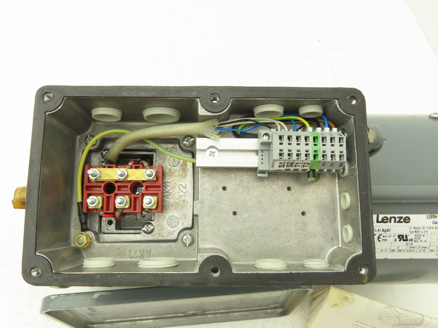 Lenze MDFMA 080-12D AC Motor Discrete Fan Motor 3Ph 480/277v 1670rpm 0.9Hp 80 Fr