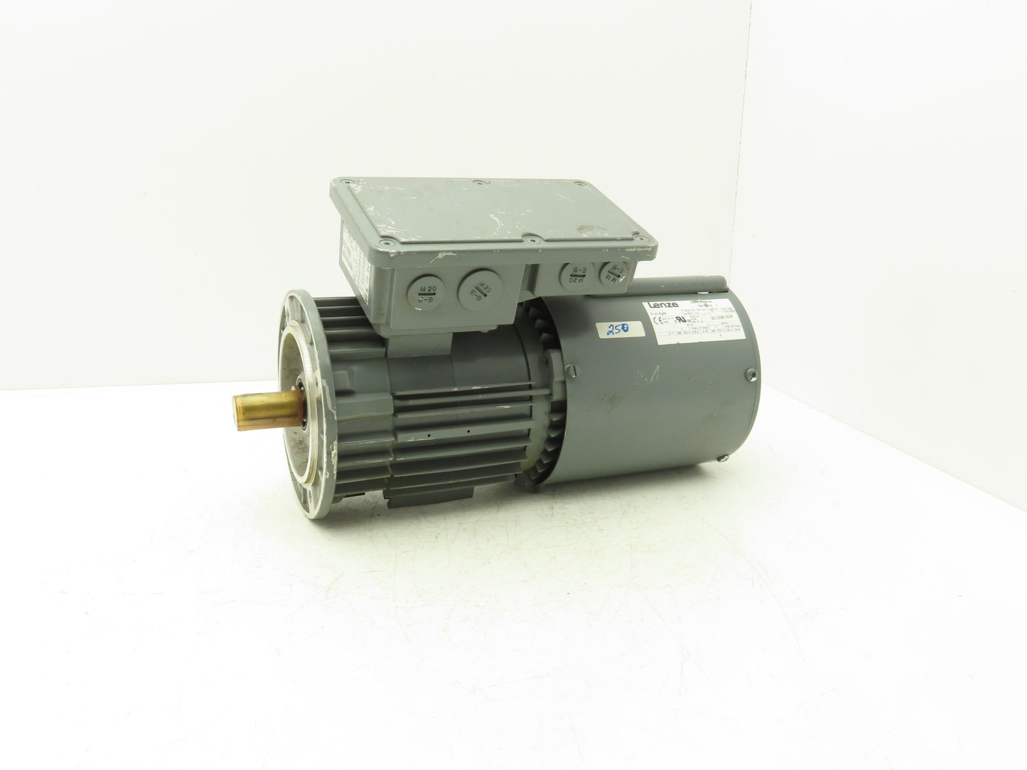 Lenze MDFMA 080-12D AC Motor Discrete Fan Motor 3Ph 480/277v 1670rpm 0.9Hp 80 Fr