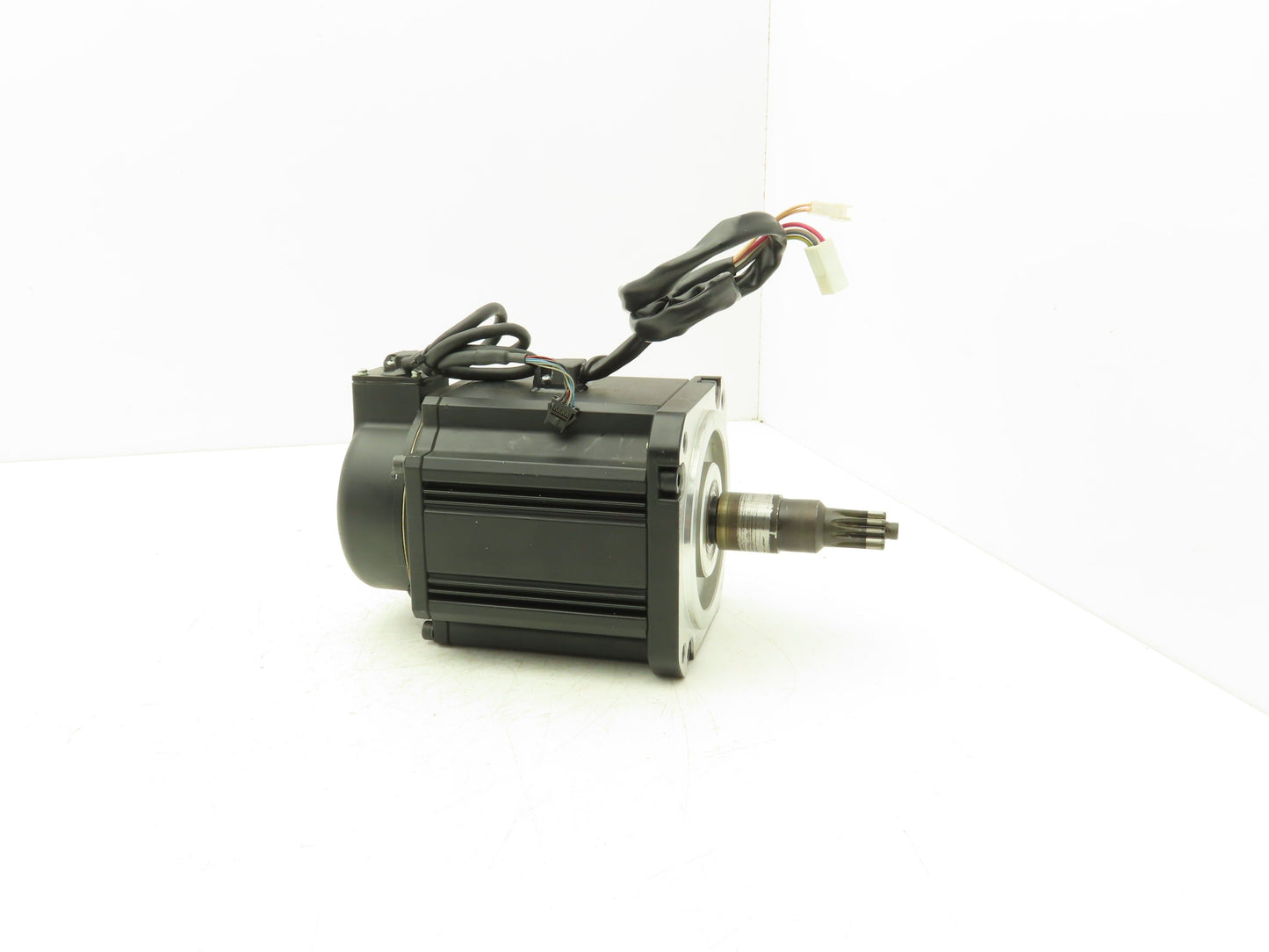 Tamagawa Seiki 4833N9031E235 AC Servo Motor 2Hp 1.6kW 200vAC