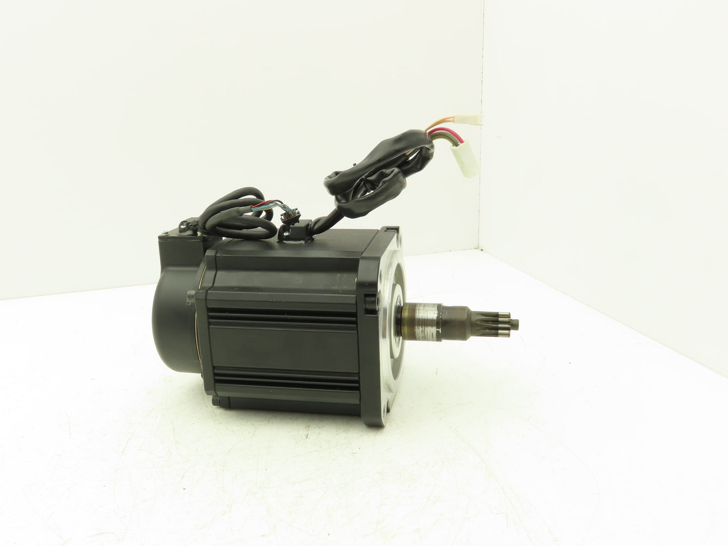 Tamagawa Seiki 4833N9031E235 AC Servo Motor 2Hp 1.6kW 200vAC