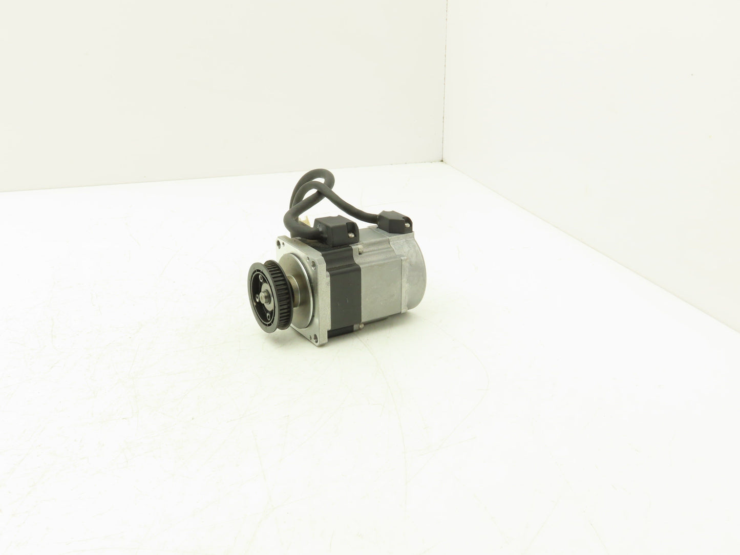 Tamagawa Seiki 4606N8337E200 TBL-i II AC Servo Motor Brake 100W 200vAC