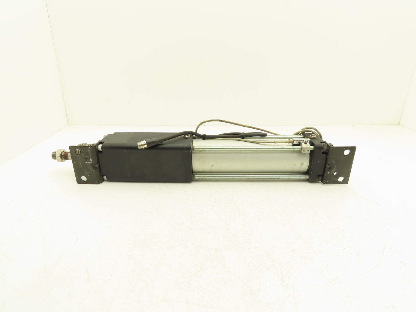 SMC CE2L63-200J-A54L Pneumatic Cylinder 63mm Bore 200mm Stroke 20mm Rod