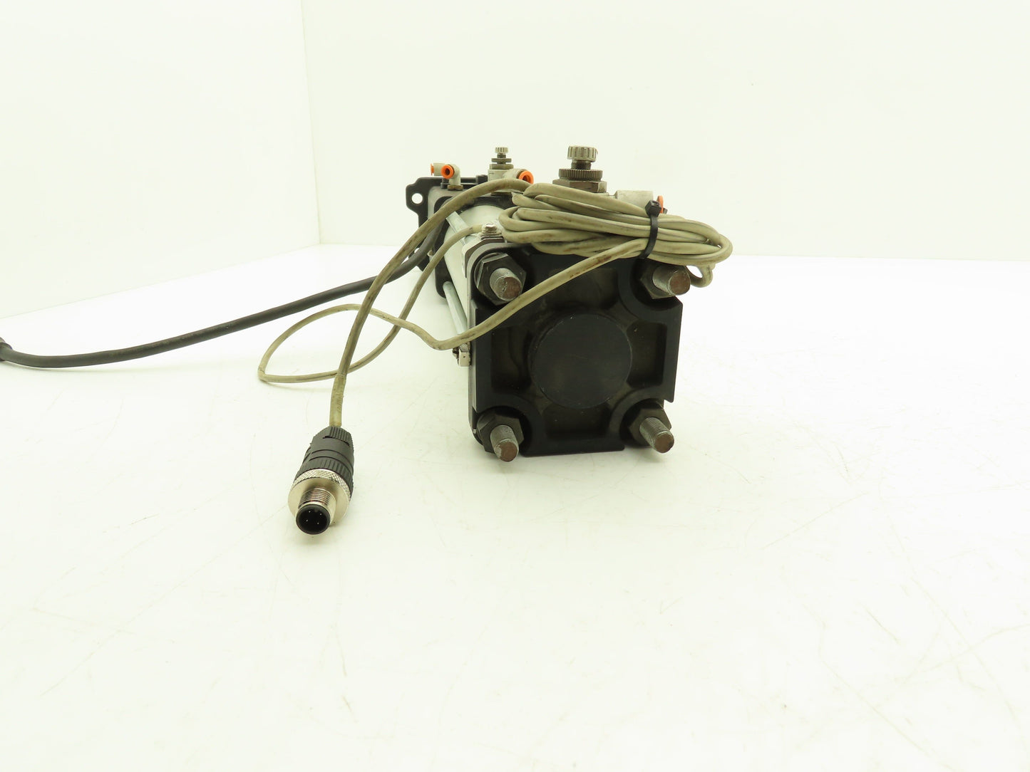 SMC CE2F63-250J-A54L Pneumatic Cylinder 63mm Bore 250mm Stroke 20mm Rod