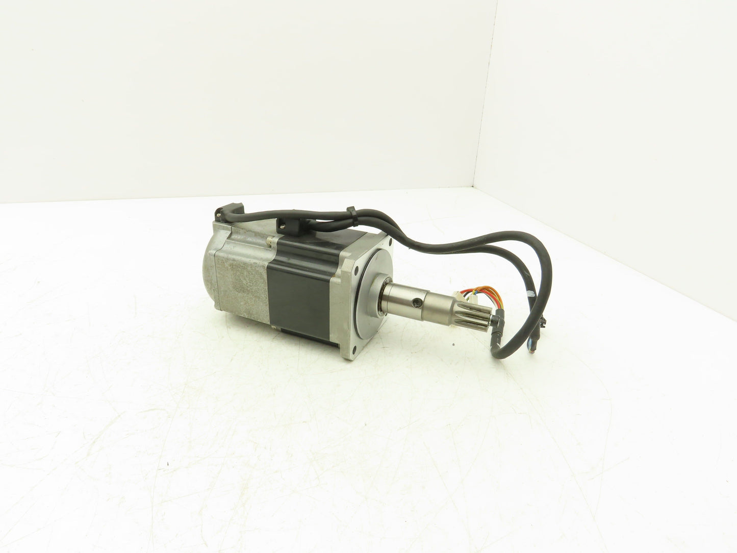 Tamagawa Seiki 4613N8337E200 TBL-i II AC Servo Motor Brake 600W 200vAC