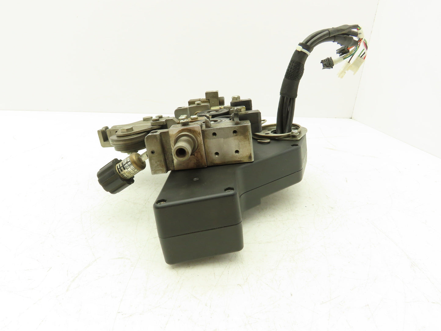 Yaskawa Motorized Wire Feed 0.6-1.6mm Wire Enclosed Motor