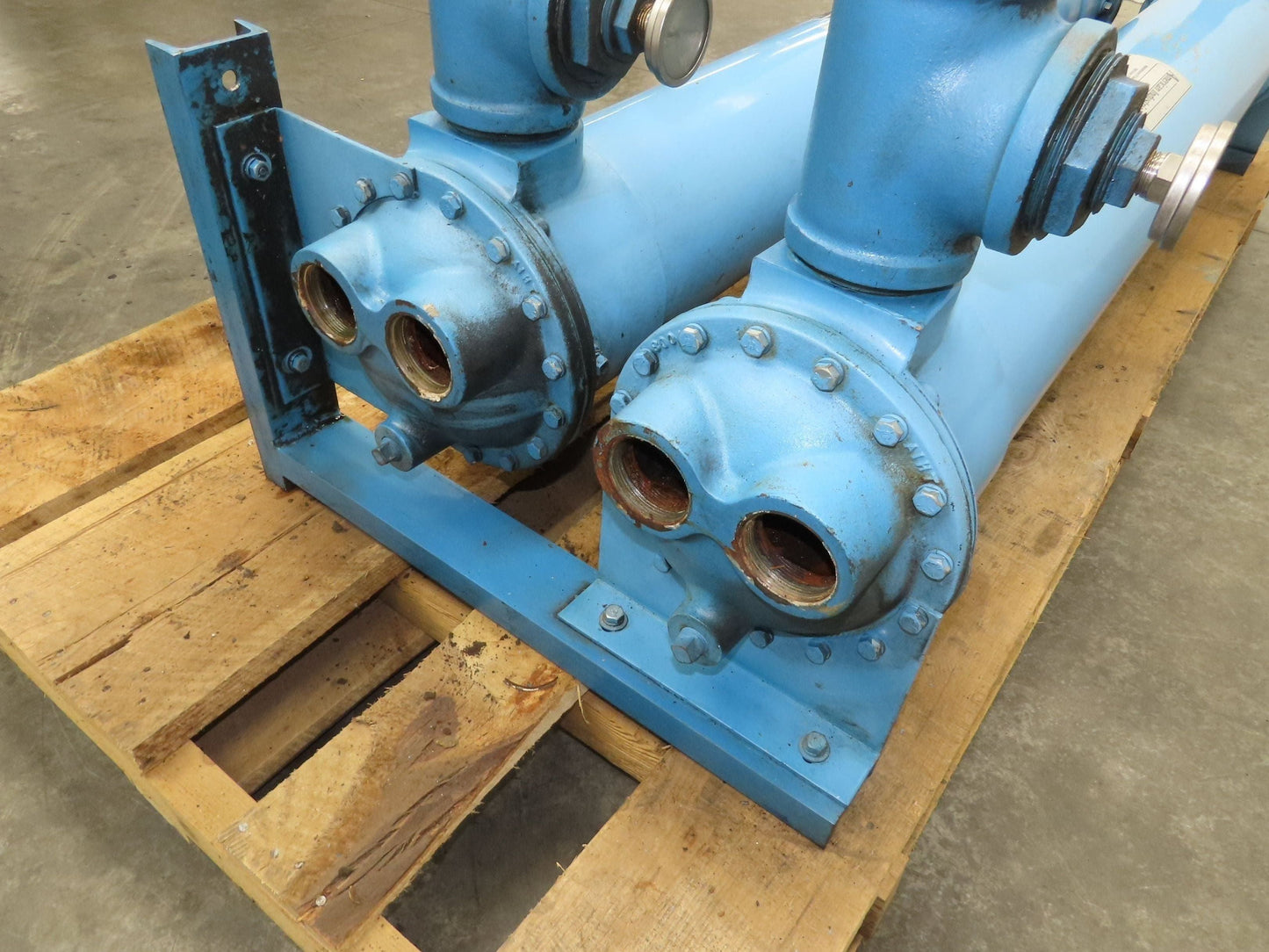 American Industrial AB-1606-D4-FP Oil Cooler Shell & Tube Heat Exchanger 4-Pass