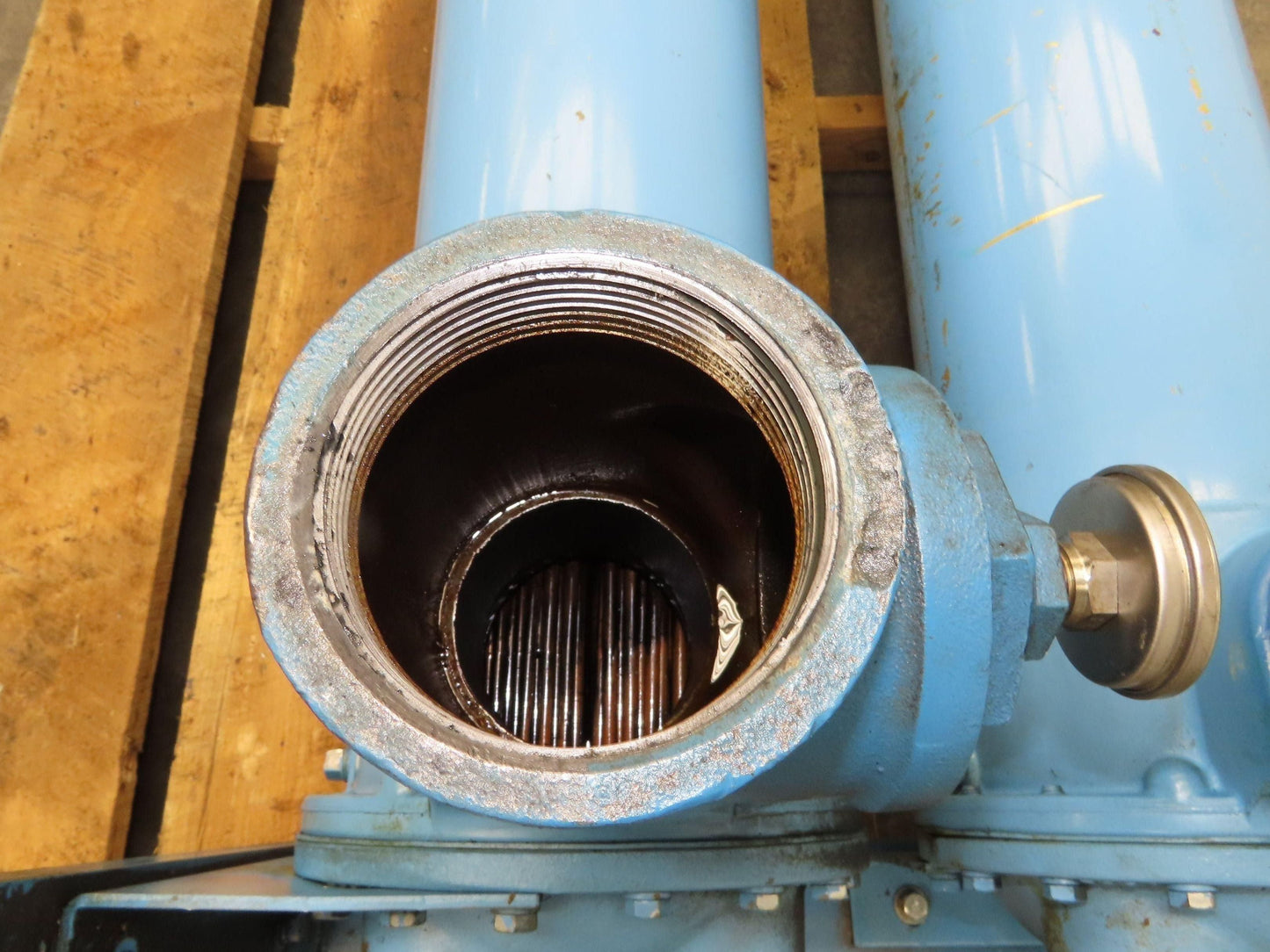 American Industrial AB-1606-D4-FP Oil Cooler Shell & Tube Heat Exchanger 4-Pass