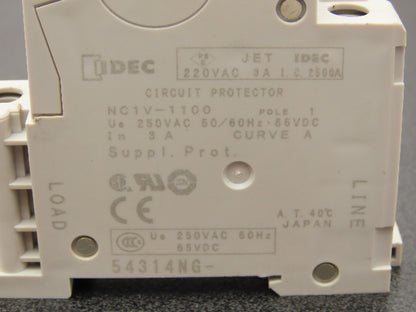 IDEC NC1V-1100 Circuit Breaker 2A 3A 220vAC/65vDC 1-Pole Lot of 12