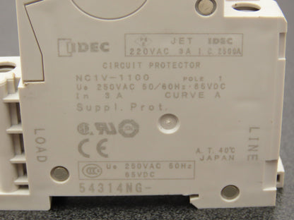 IDEC NC1V-1100 Circuit Breaker 2A 3A 220vAC/65vDC 1-Pole Lot of 12