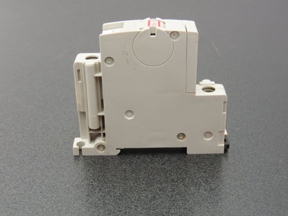 IDEC NC1V-1100 Circuit Breaker 2A 3A 220vAC/65vDC 1-Pole Lot of 12