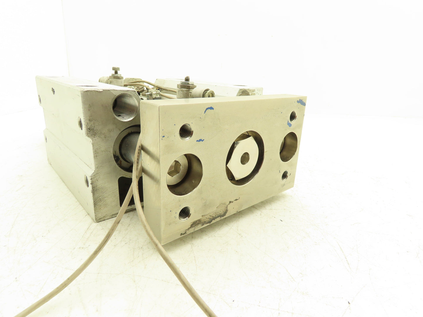 SMC MGGLB50-100-M9BWL Pneumatic External Guided Cylinder 50mm Bore 100mm Stroke